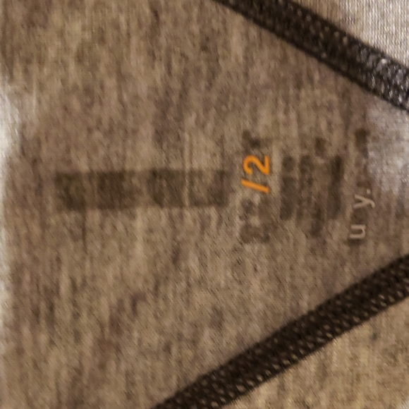 Lucy 2X  gray thirt - Picture 2 of 12